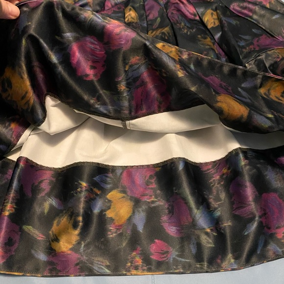 The Limited fit&flare floral skirt - modified - Picture 6 of 16